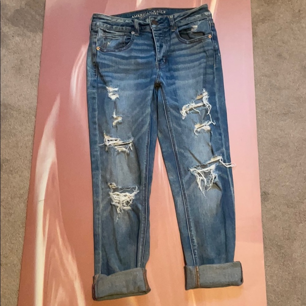 American eagle ripped boyfriend jeans